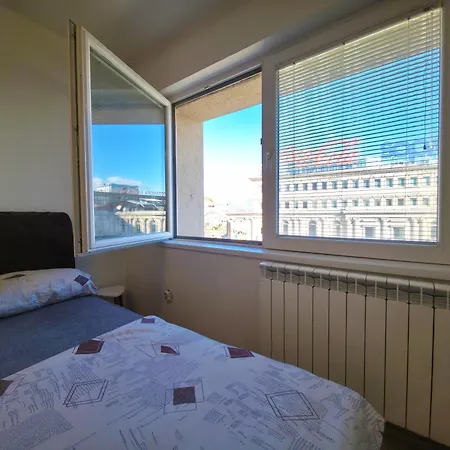 Prime Main Square Location Appartement *