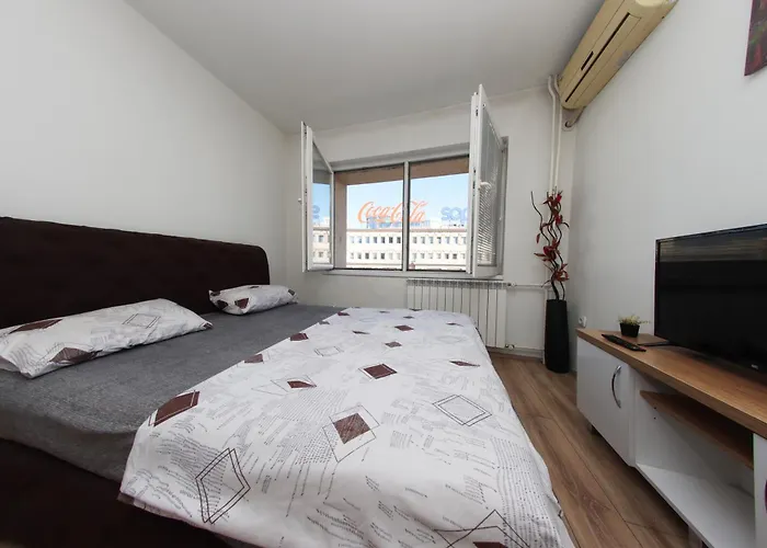 Appartement Prime Main Square Location